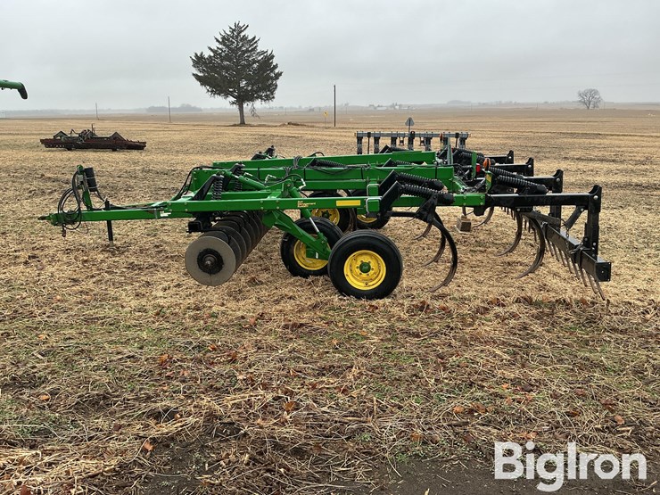 2010-john-deere-714-image-8