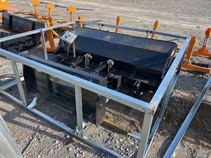 #57-•-72”-skid-steer-hydraulic-angle-broom-/-sweeper-image-3