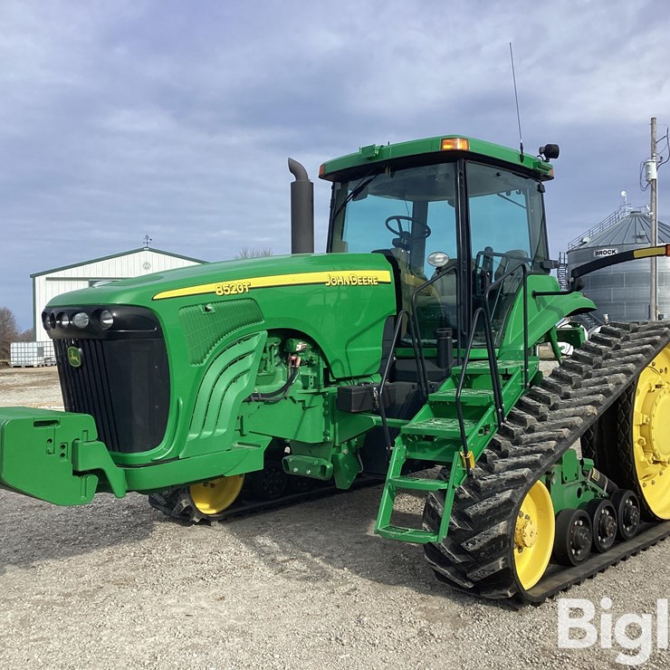 2004 JOHN DEERE 8520T