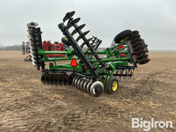 1990-john-deere-630-image-5