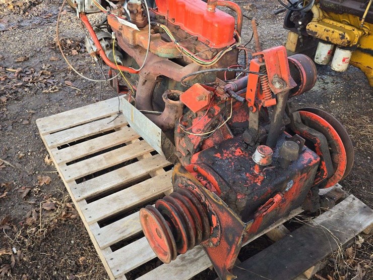 chevrolet-292-motor-with-transmission,-uni-701-image-5