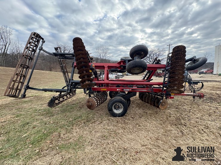 2012-case-ih-330-image-4