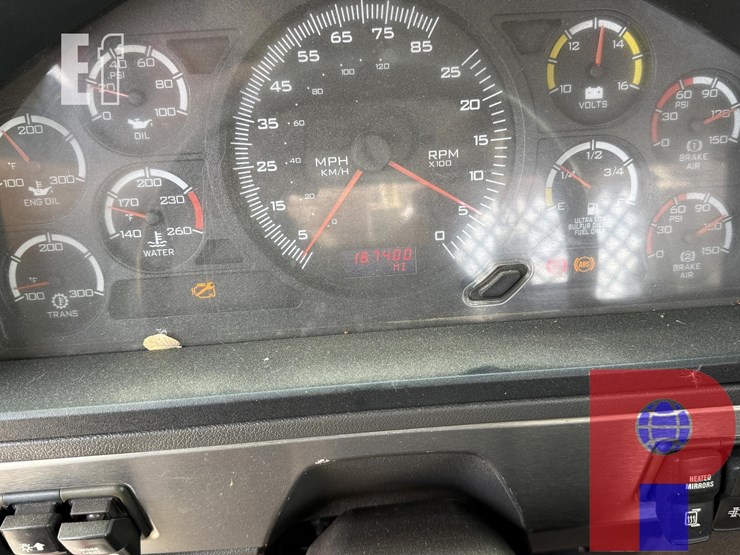 2012-caterpillar-ct660s-image-14