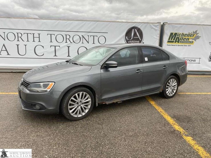 2011-volkswagen-jetta-comfortline-4dr-sedan-image-1