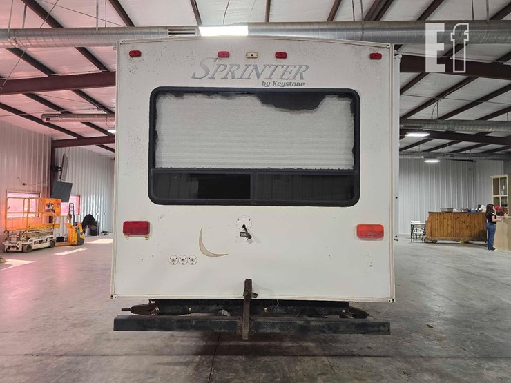 2010-keystone-rv-co-sprinter-310kbs-image-8