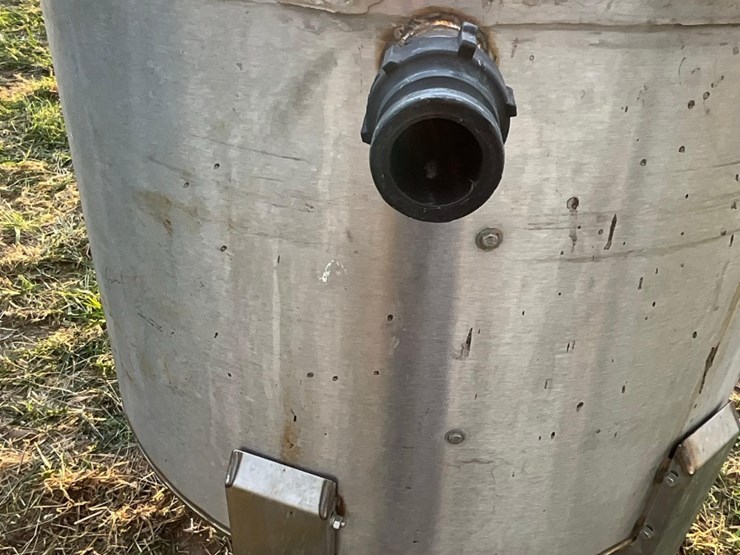 gustafson-stainless-steel-tank-on-stand-image-10