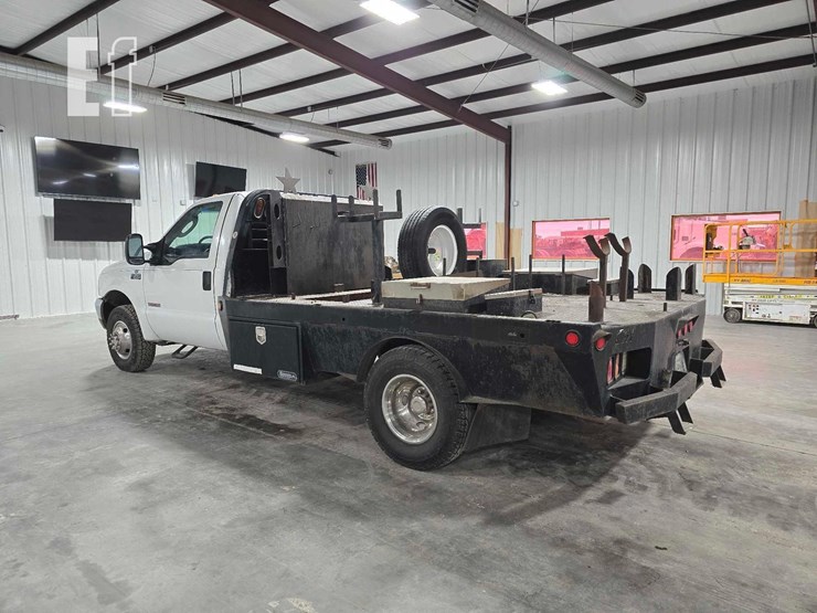 2004-ford-f350-image-4