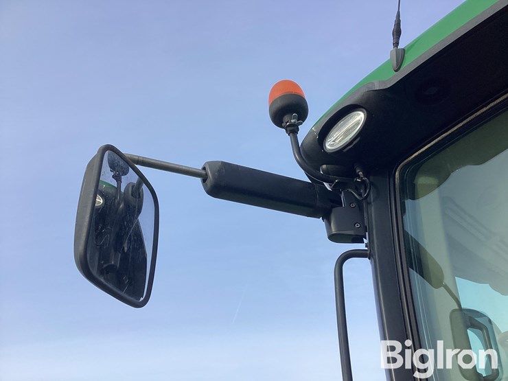 2014-john-deere-8320r-image-18