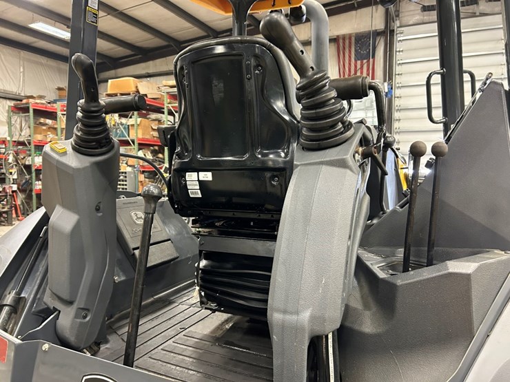 2021-deere-310sl-hl-image-21