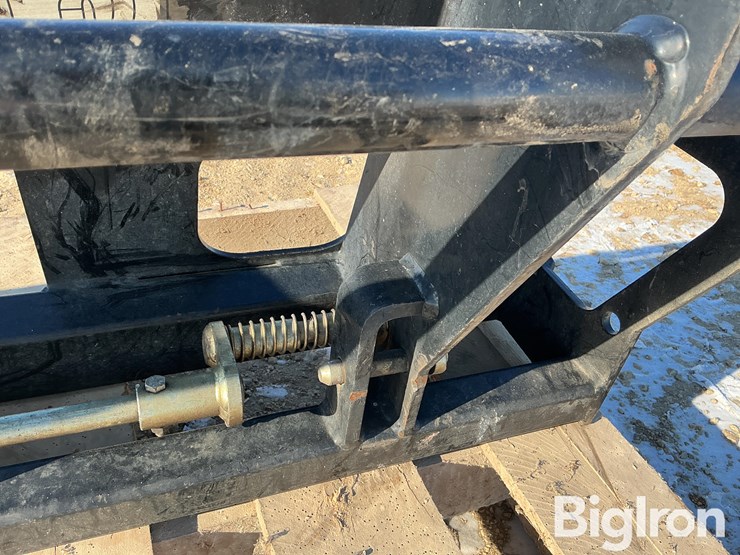 mds-skid-loader-to-euro-mount-adapter-image-9