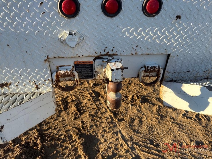 2005-international-durastar-4300-image-14