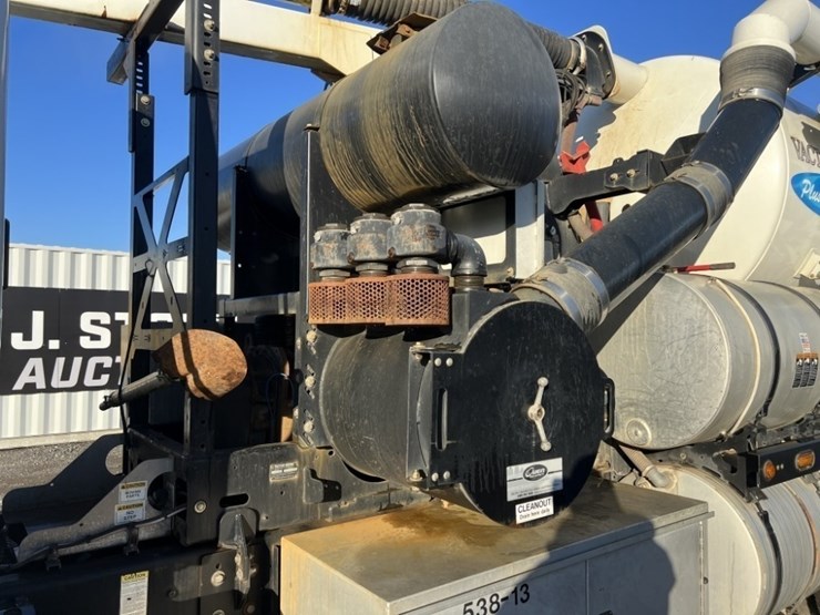 2014-vactor-2100-image-14