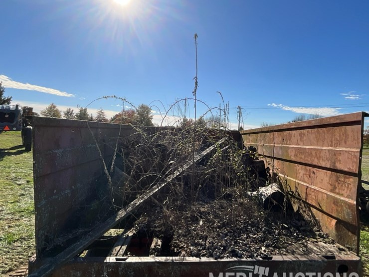 metal-barge-box-on-john-deere-running-gear-image-21