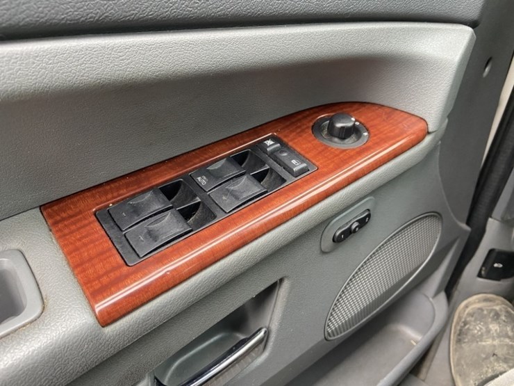 2005-jeep-grand-cherokee-limited-image-29