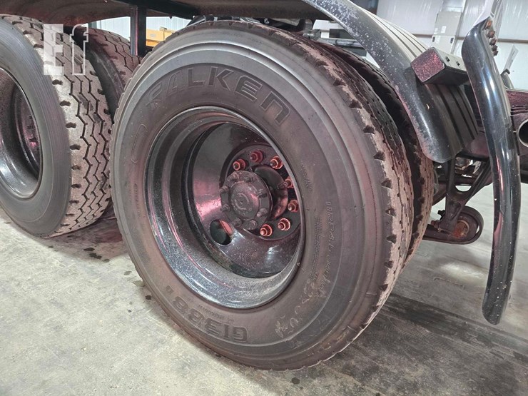 2005-international-9400-image-21