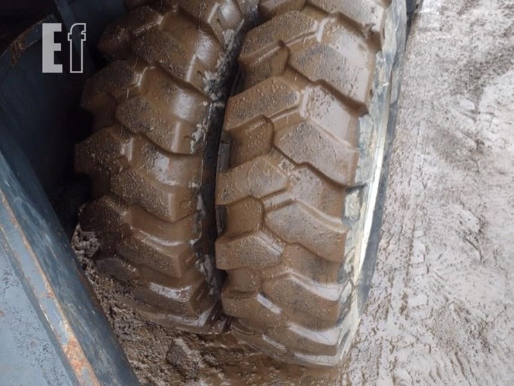 2005-gradall-xl3300-image-22