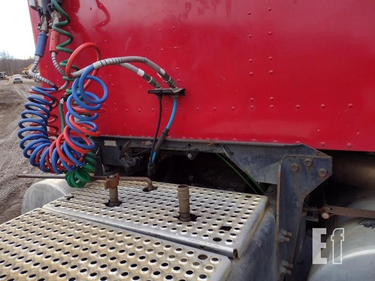 2006-international-paystar-5900-image-31