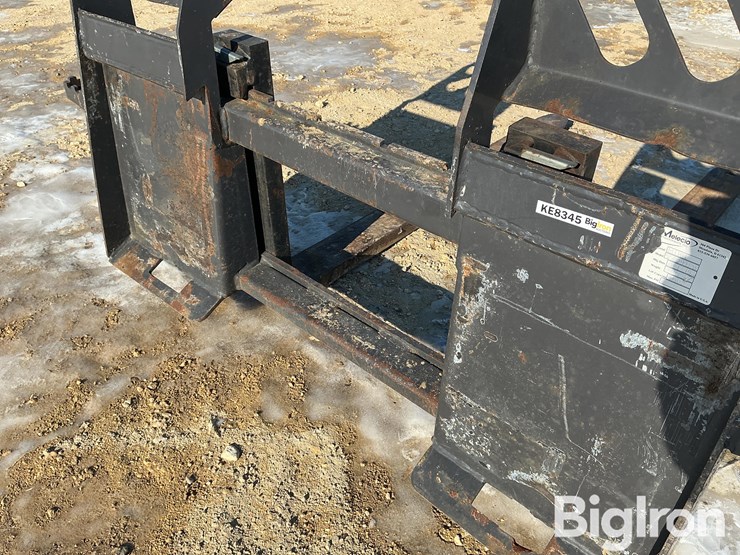 2015-melecio-4'-skid-loader-mount-pallet-forks-image-11