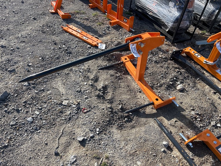 #63-•-unused-3pt-hay-spear-image-1