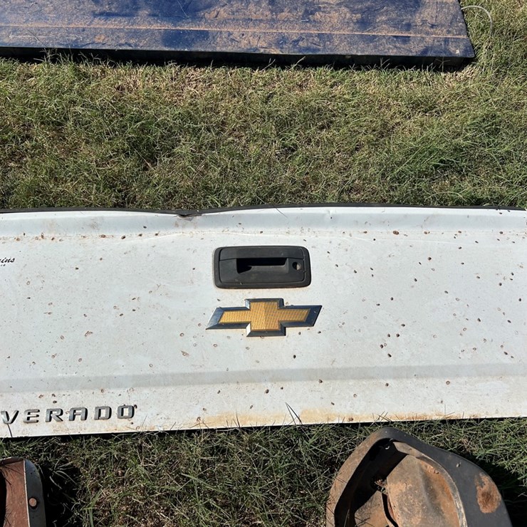 #61 • Chevrolet Tailgate