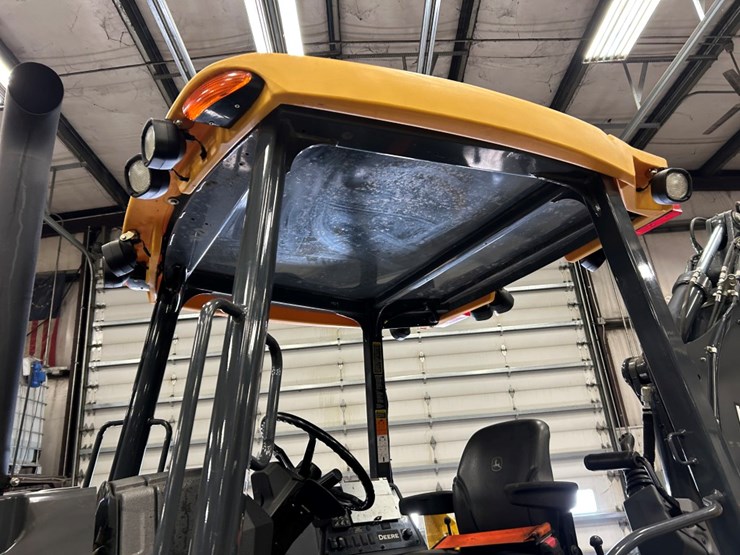 2021-deere-310sl-hl-image-39