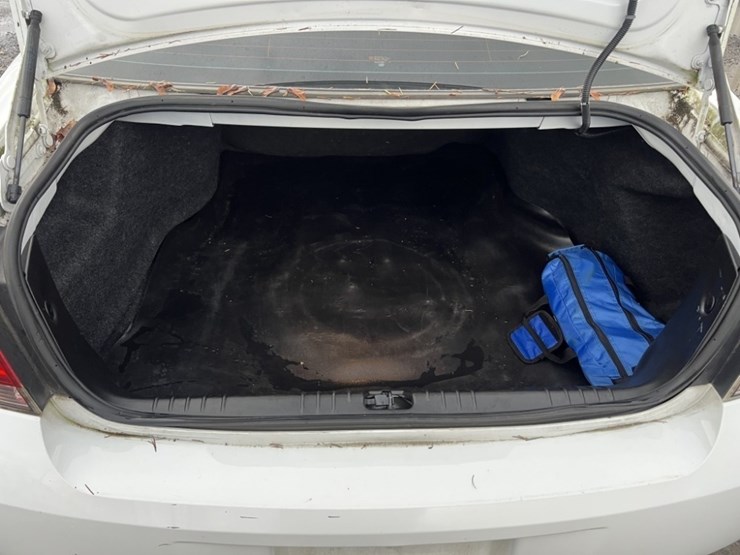 2014-chevrolet-impala-sedan-image-19