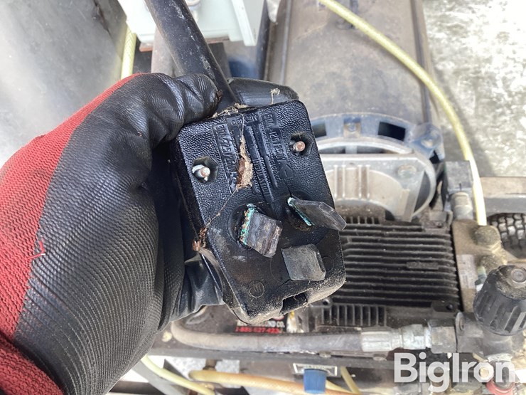 gbc-hwtgdf-power-washer-image-16