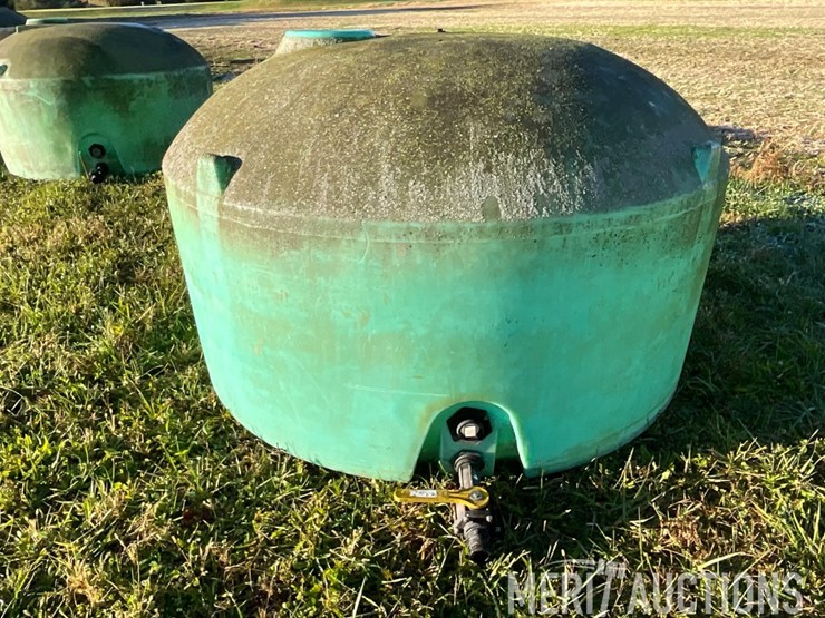 green-1000-gal.-poly-tank-image-6