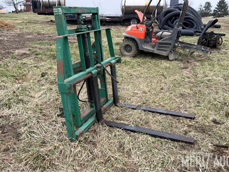 3pt.-forklift-image-10