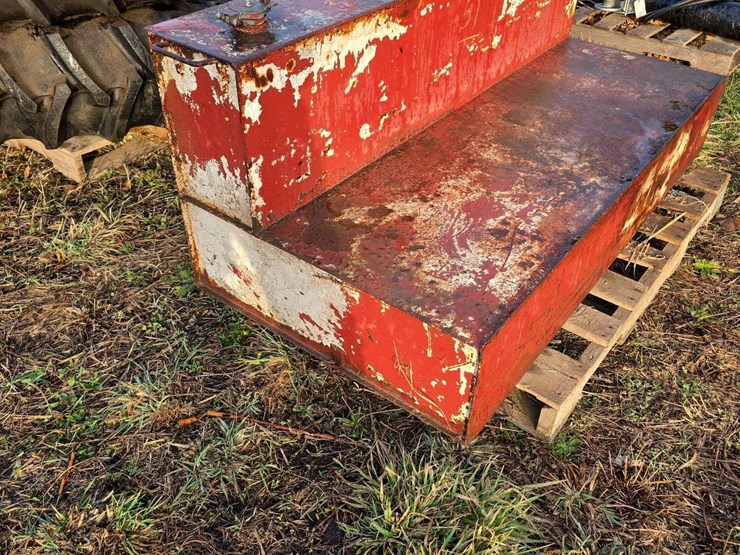 l-shaped-fuel-tank-has-crack-125gallon-image-1