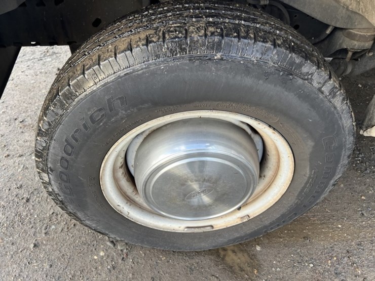 2006-ford-e350-image-15