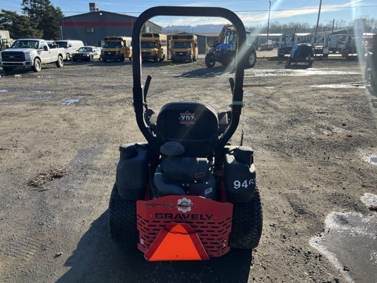 2011-gravely-proturn-48-image-5