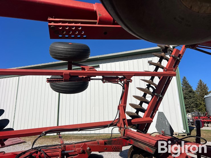 case-ih-3950-image-16