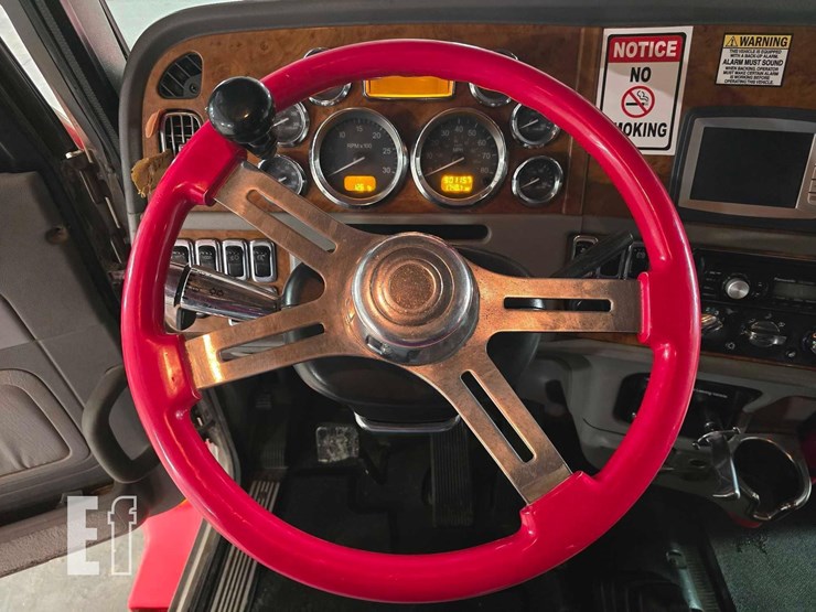 2008-peterbilt-386-image-10