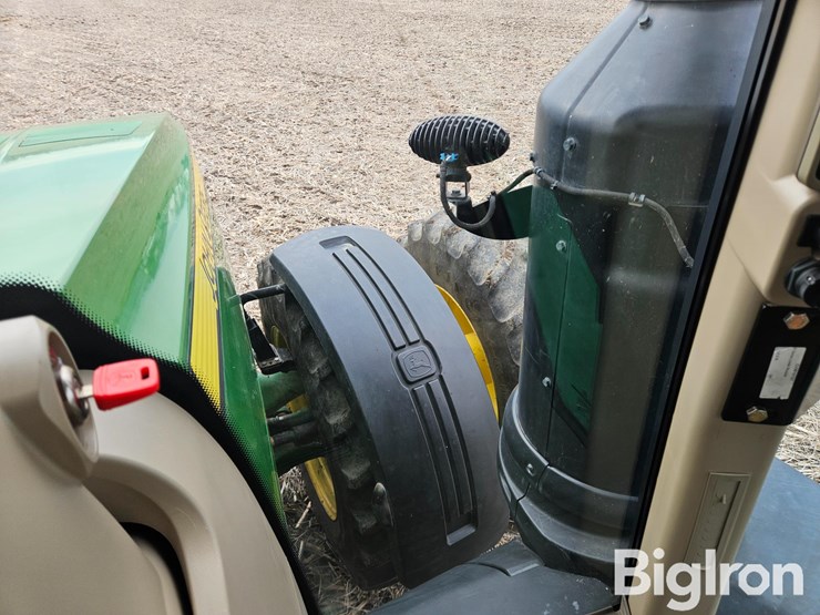 2014-john-deere-8345r-image-15