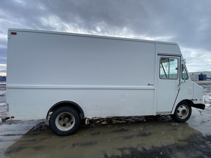 1994-chevrolet-p-truck-forward-step-van-image-6