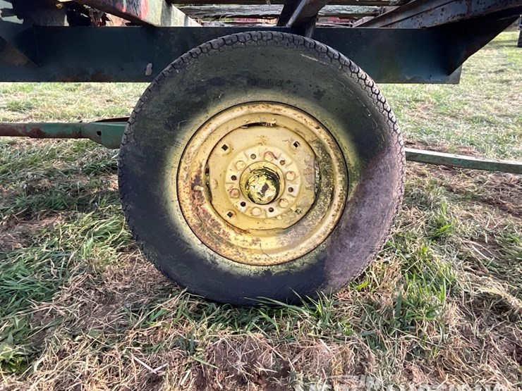 hay-rack-on-john-deere-running-gear-image-45