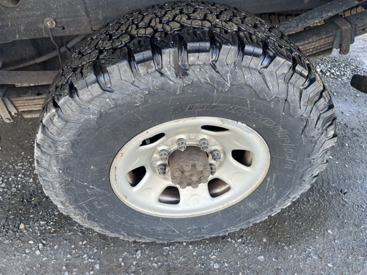 2004-chevrolet-silverado-3500-image-18