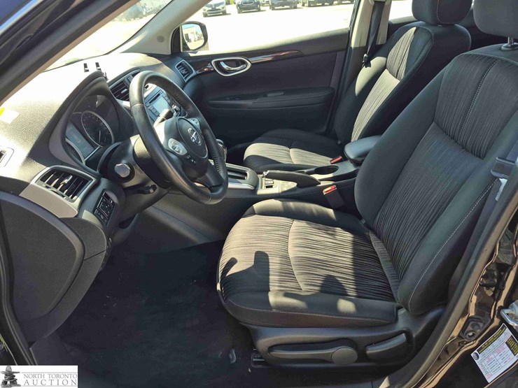 2018-nissan-sentra-sv-4dr-sedan-image-17