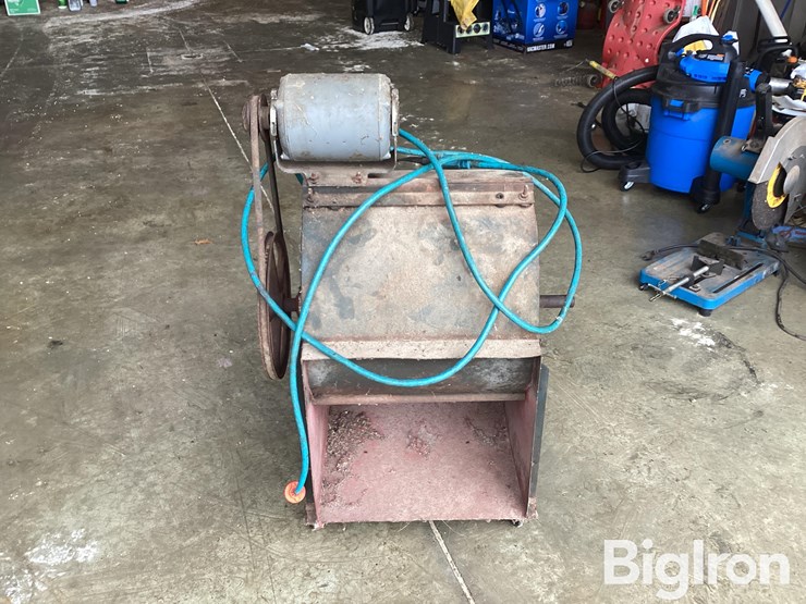 shop-fan-on-wheels-image-2