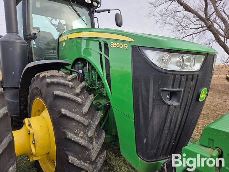 2013-john-deere-8360r-image-11