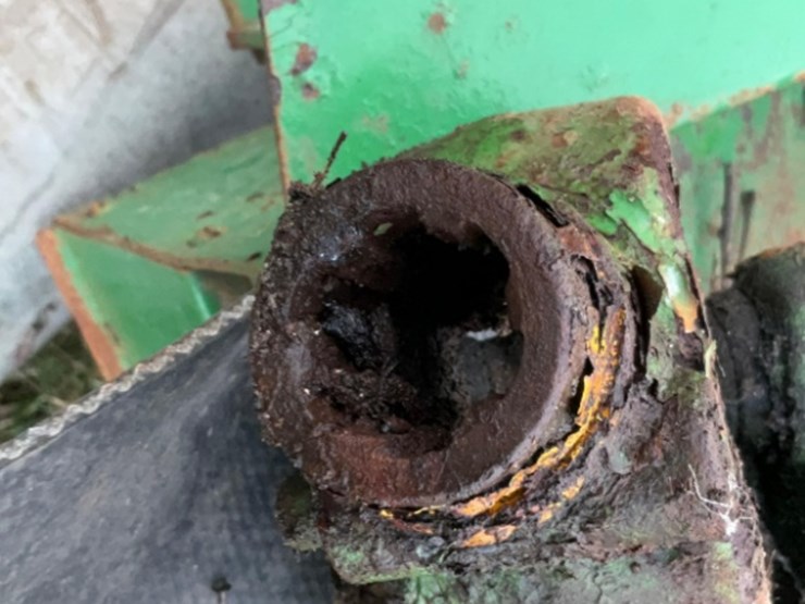 john-deere-65-image-11