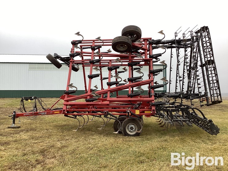 2023-case-ih-255-image-8