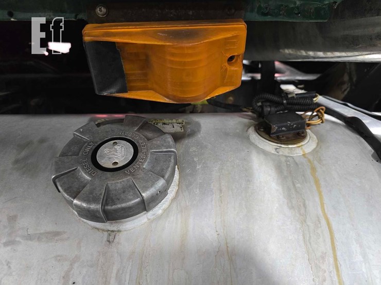 2000-mack-ch613-image-19