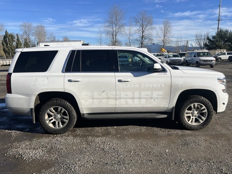 2018-chevrolet-tahoe-image-3