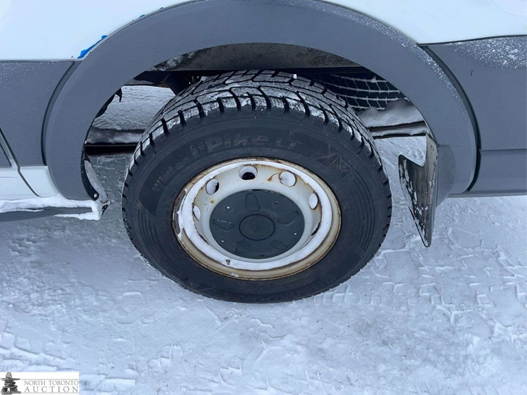 2015-ford-transit-image-22