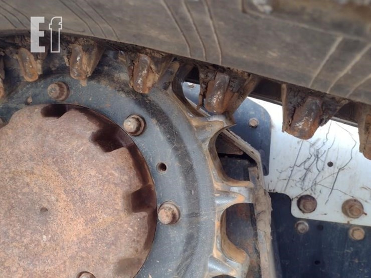 2019-bobcat-t770-image-32