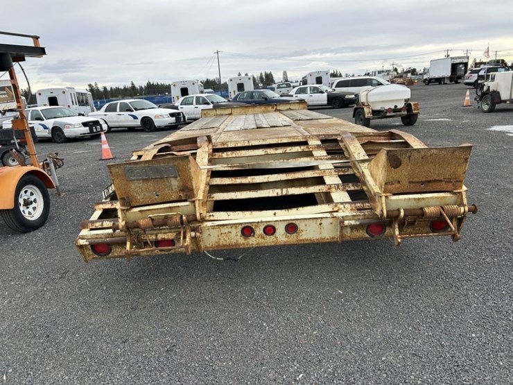 1993-interstate-24'-t/a-equipment-trailer-image-4