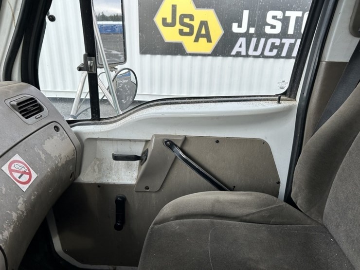 2002-sterling-l7500-image-23