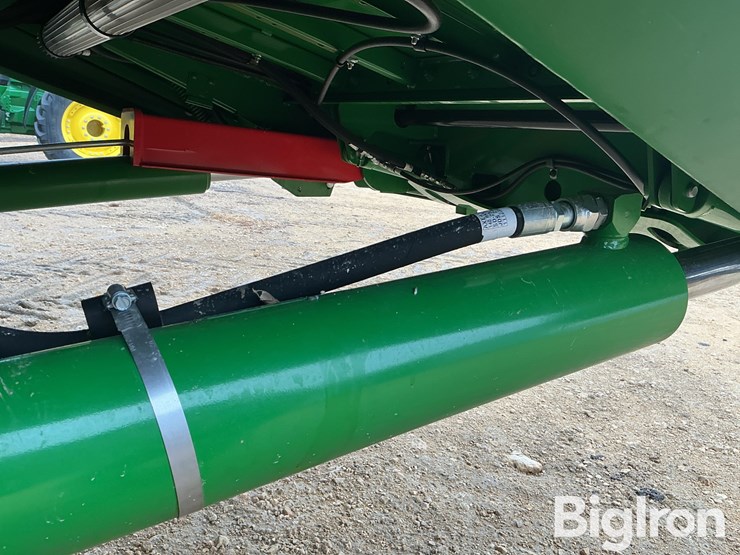 2025-john-deere-s7-800-image-17